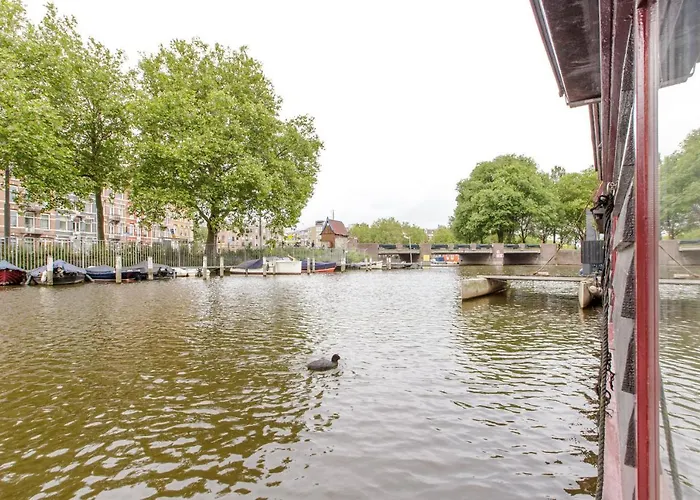 The Amsterdam Houseboat Family - De Jordaan